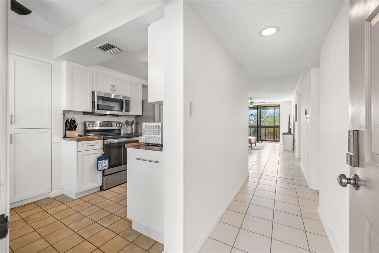 1316 Pasadena Ave S #204 - Photo 5 of 30
