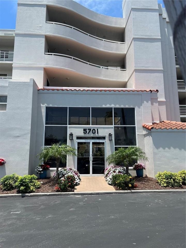 5701 Bahia Del Mar Cir #508