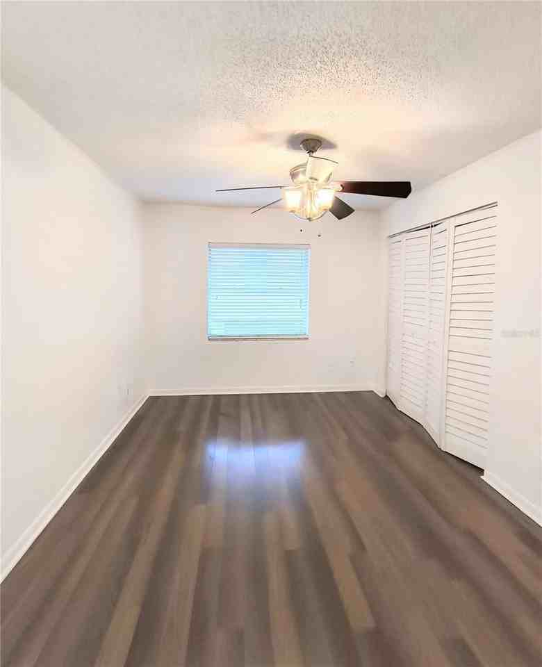 201 S Arrawana Ave #L - Photo 7 of 10