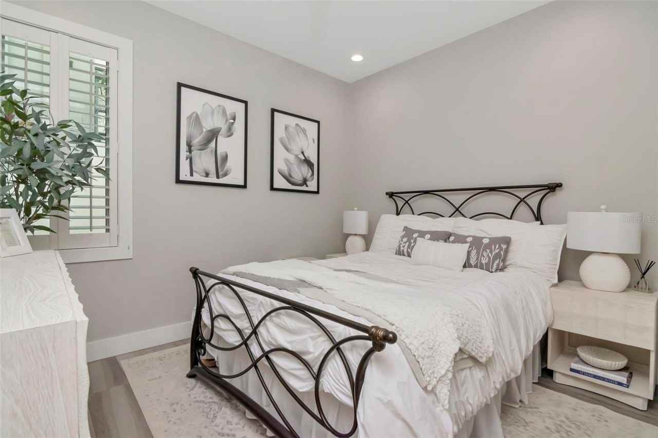 536 4th Ave S #2A - Photo 3 of 50