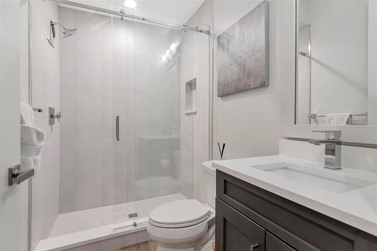 536 4th Ave S #2A - Photo 4 of 50