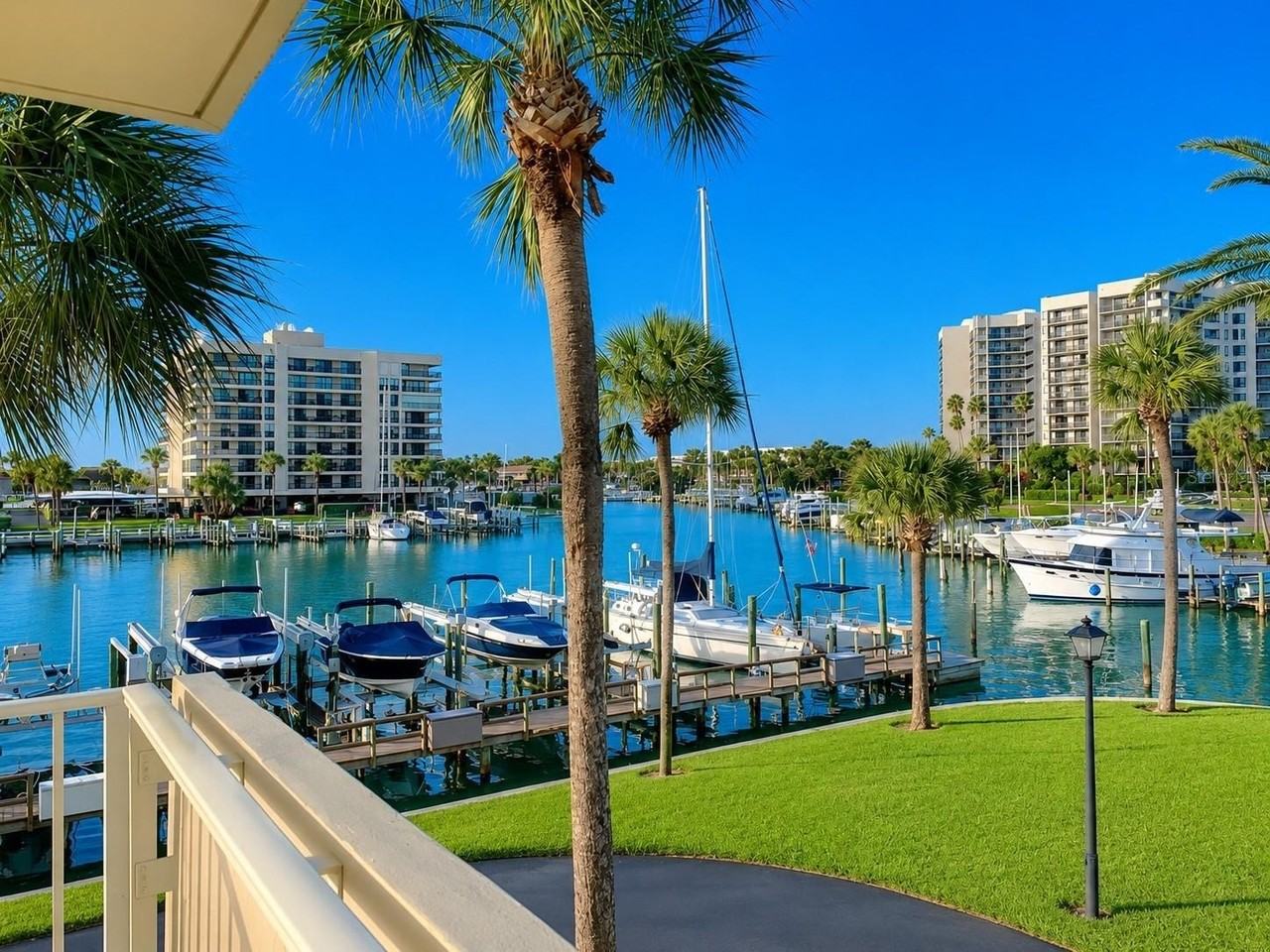 1621 Gulf Blvd #201 - Photo 5 of 21