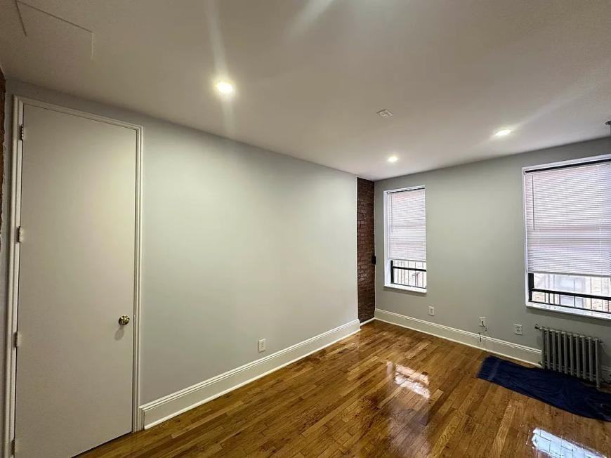 Bridgewater Ave - Photo 2 of 5