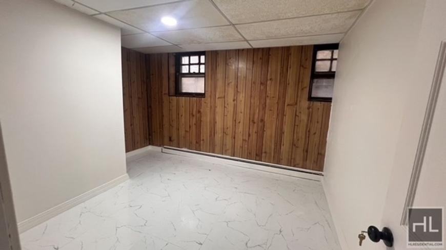 162 E 57th St - Photo 4 of 10