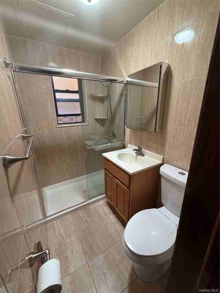 690 Fairview Ave #1B - Photo 2 of 8