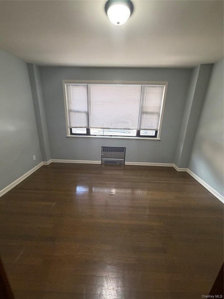 690 Fairview Ave #1B - Photo 4 of 8