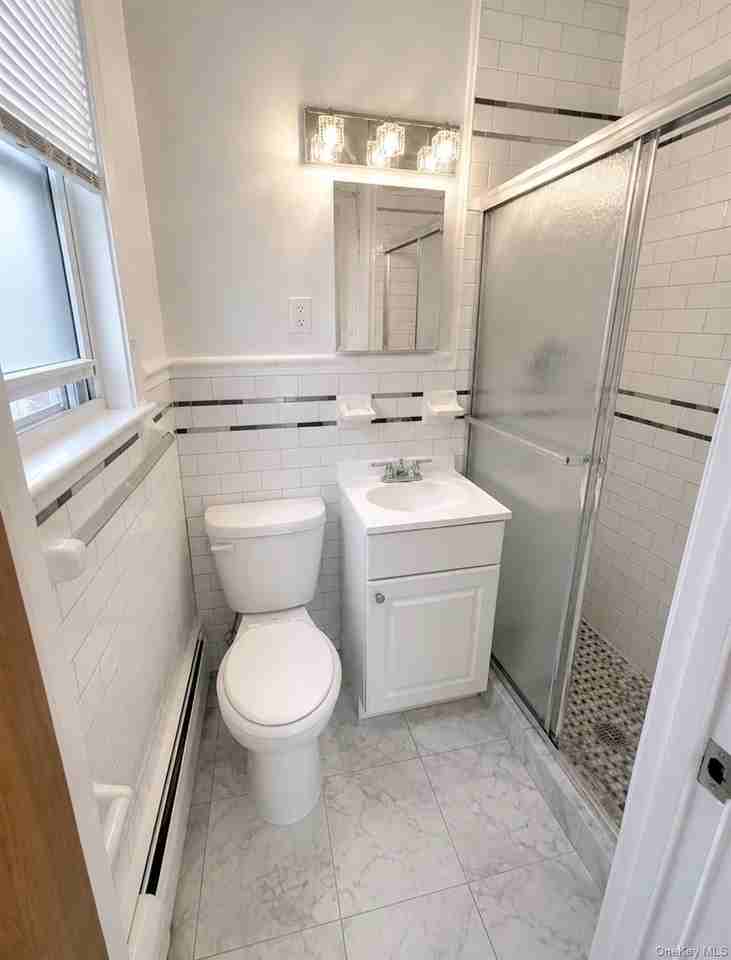 4304 72nd St - Photo 2 of 10