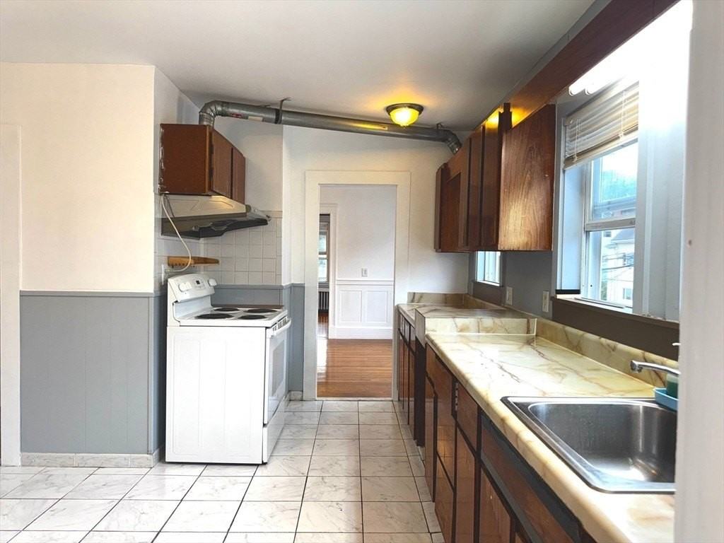 40 Almont St #2 - Photo 4 of 21