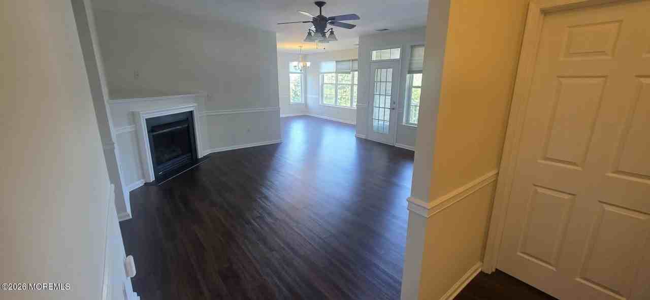 111 Shinnecock Dr - Photo 2 of 16