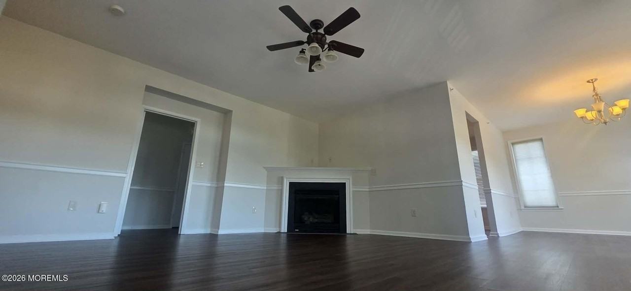 111 Shinnecock Dr - Photo 3 of 16