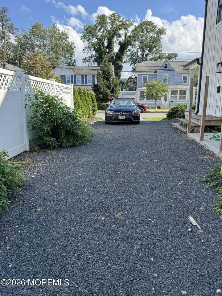 237 Mechanic St #B - Photo 6 of 43
