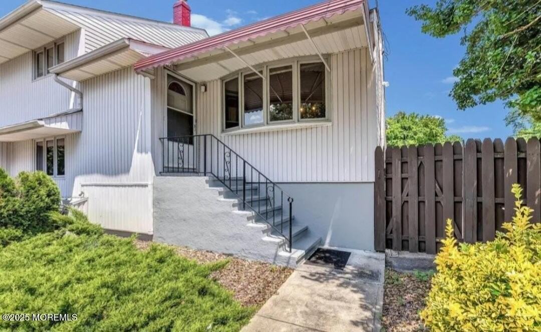 4 Coral Way - Photo 4 of 9