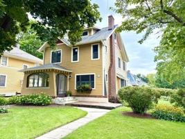 featured image of 523 Prairie St