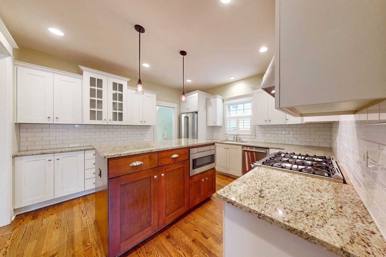 523 Prairie St - Photo 4 of 39