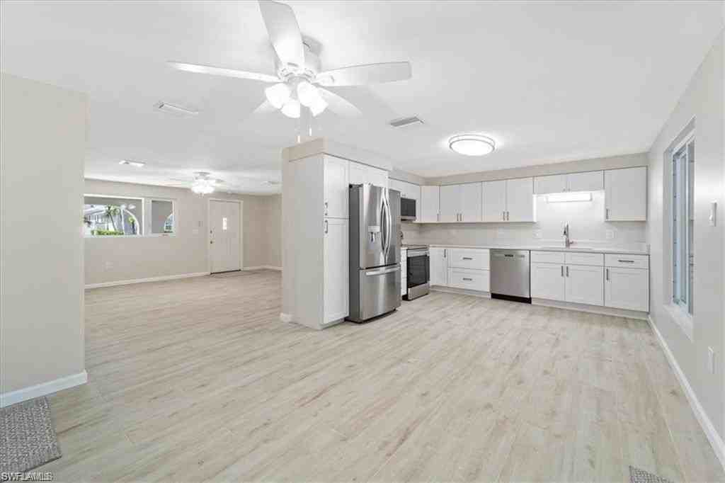 6128 Cocos Dr - Photo 5 of 16