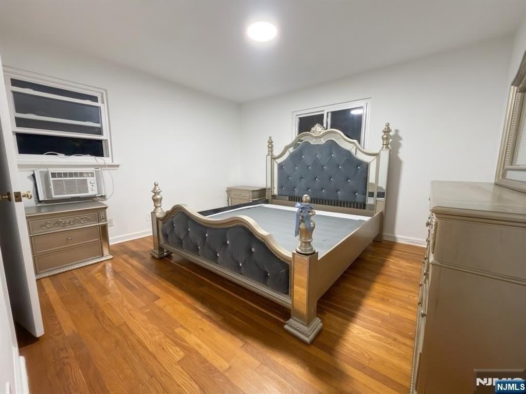 754 Kingsland Ave - Photo 7 of 15