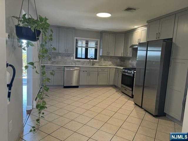 62 Morrell Pl #B - Photo 5 of 10