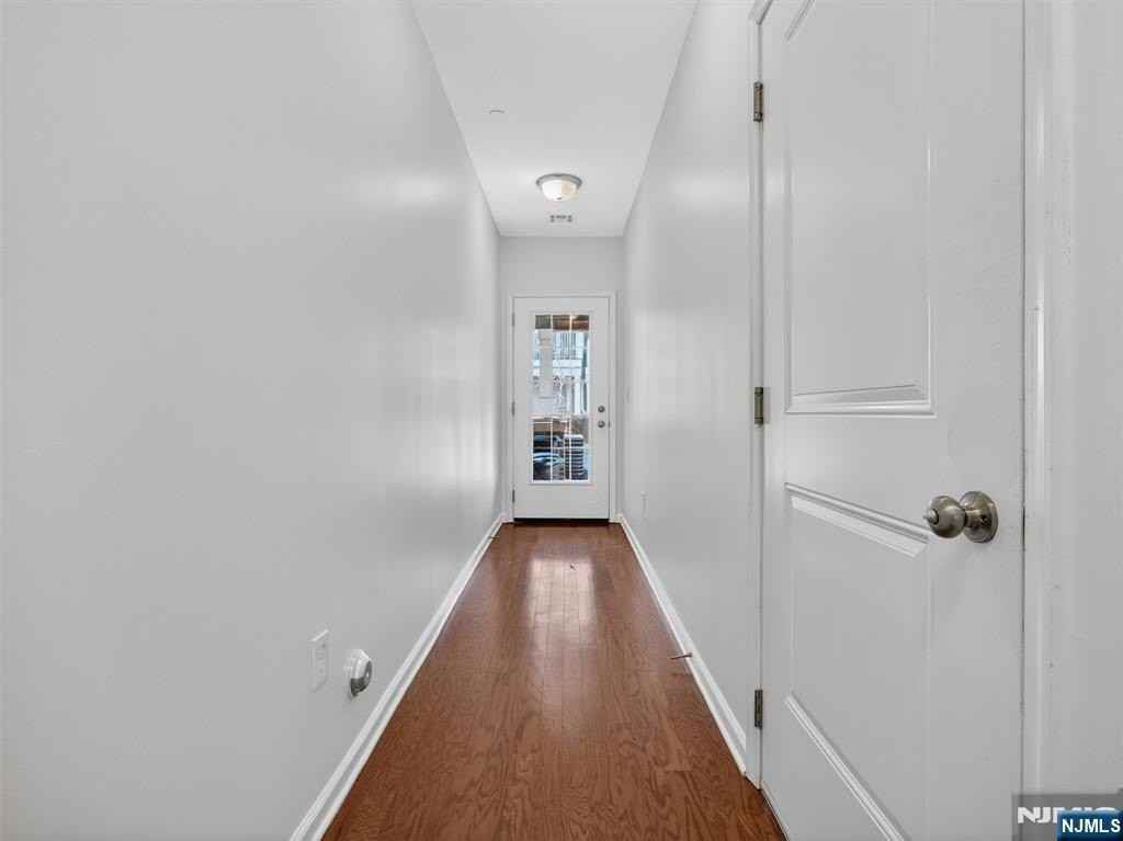 23 Roosevelt Dr - Photo 6 of 42