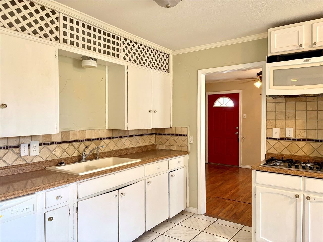 2225 N Shannon St - Photo 3 of 16