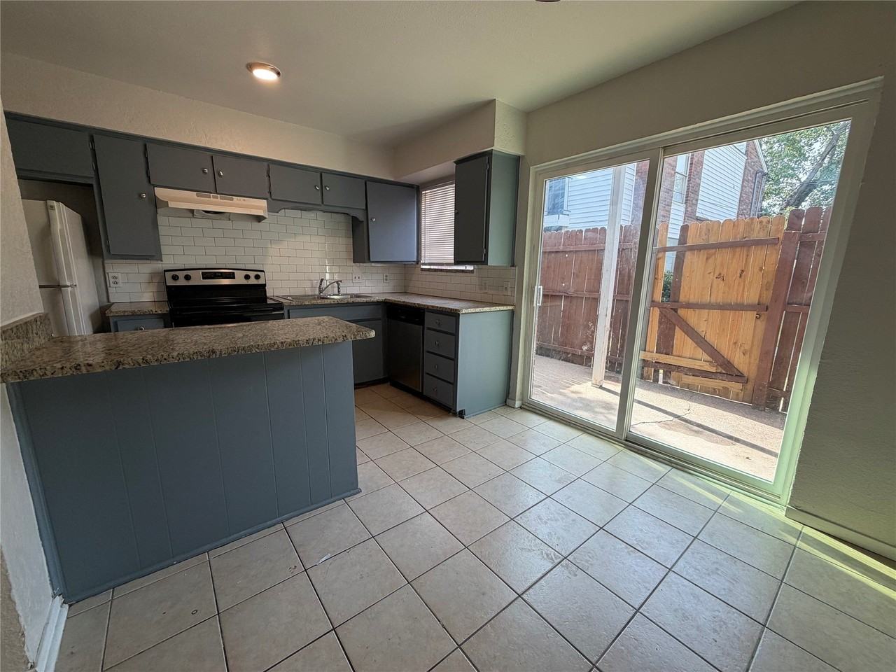 6828 Brentwood Stair Rd - Photo 3 of 17