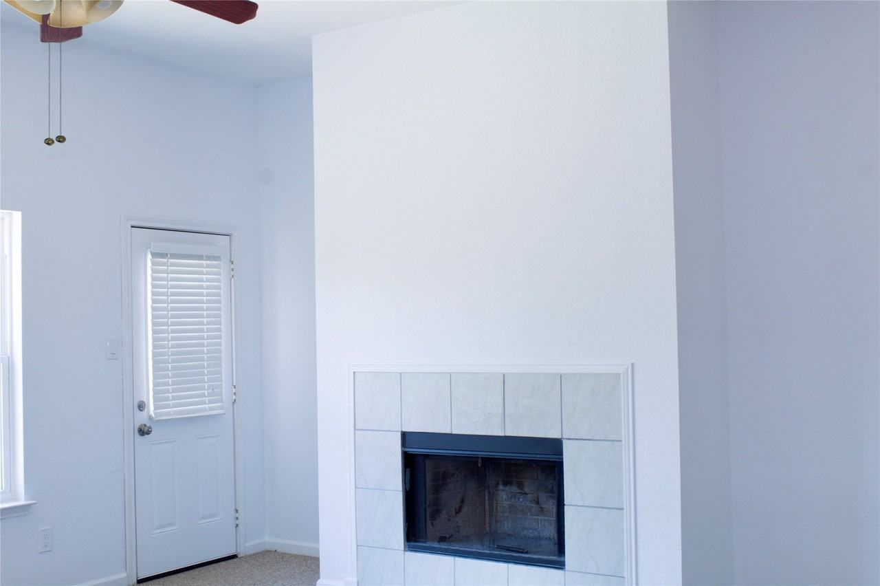 104 Cobblestone Dr - Photo 5 of 24