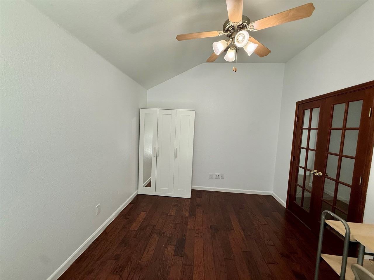 104 Cobblestone Dr - Photo 7 of 24
