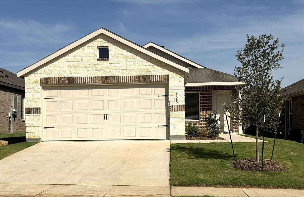 2553 Guineas Ln - Photo 3 of 23