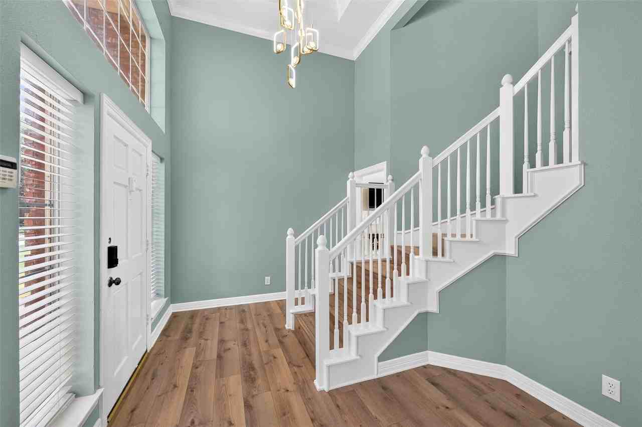 247 Park Valley Dr - Photo 4 of 33