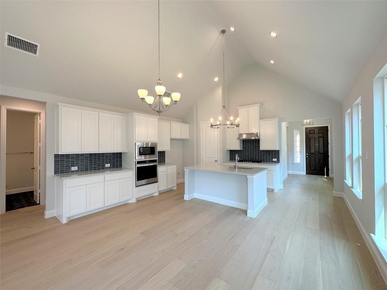 15621 Fringe Tree Rd - Photo 4 of 18