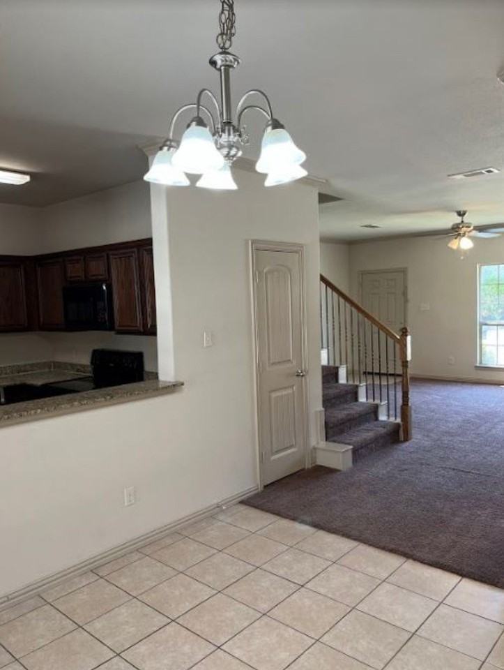 2360 Calendar Ct - Photo 5 of 12