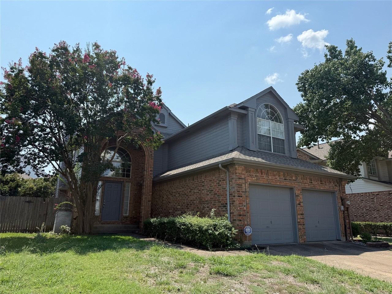 1328 Maywood Ct - Photo 2 of 29
