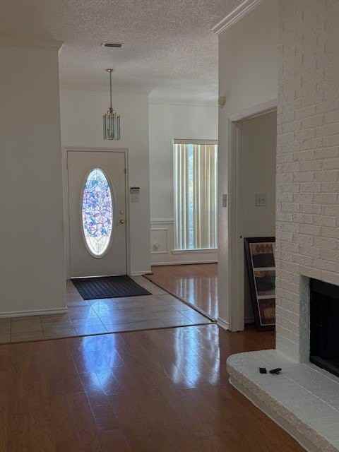 6051 Mapleshade Ln - Photo 4 of 19