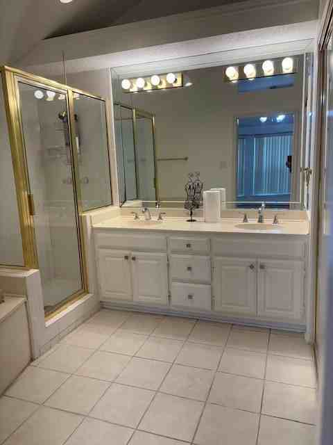 6051 Mapleshade Ln - Photo 7 of 19