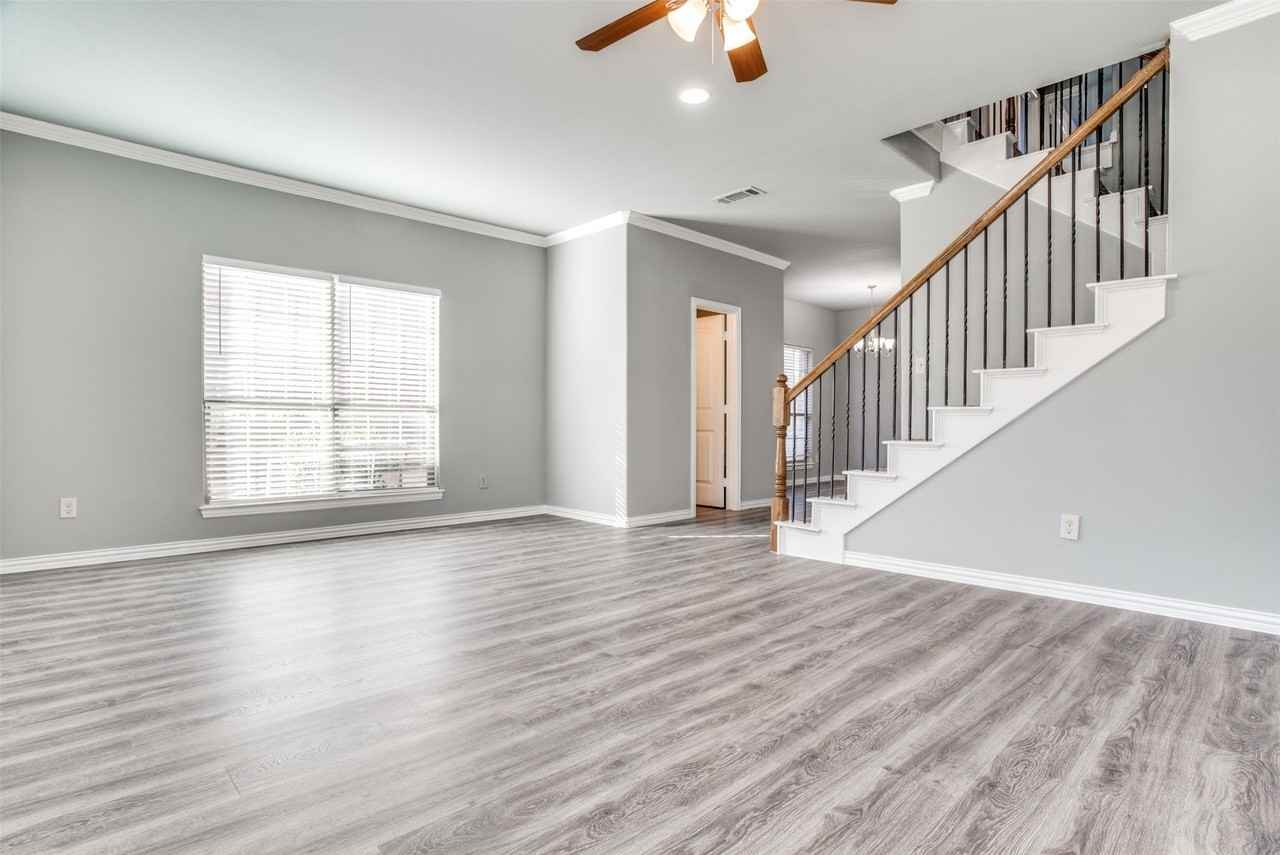 2364 Calendar Ct - Photo 5 of 24