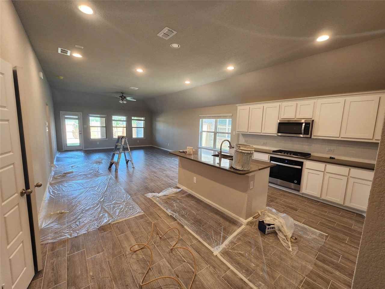 355 Freestall Dr - Photo 5 of 28
