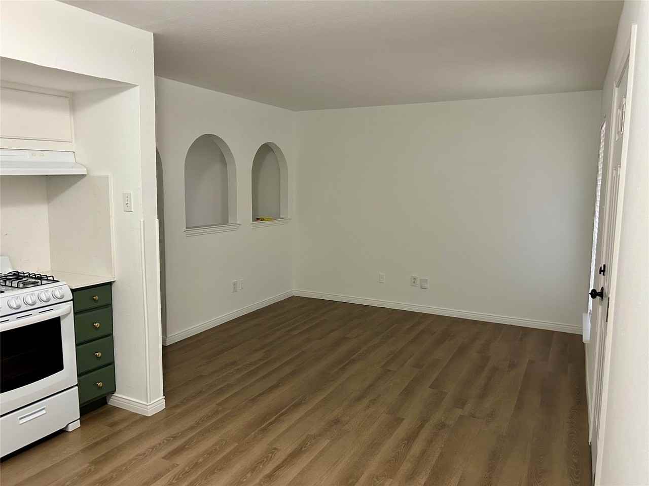 15922 Stillwood St #1074 - Photo 5 of 13