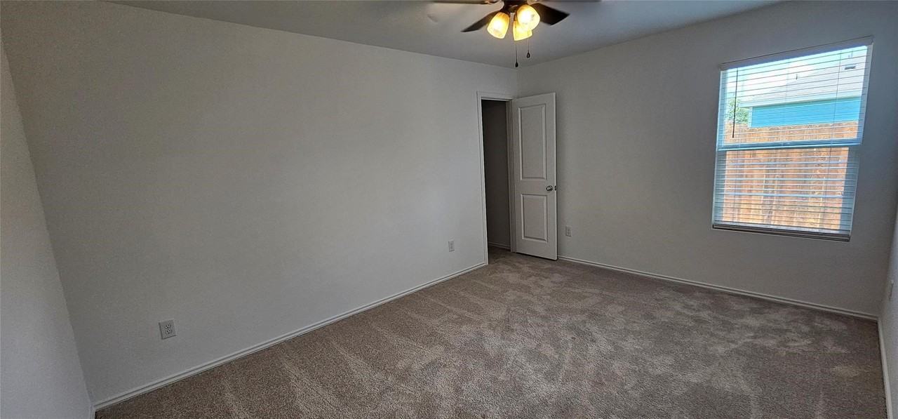 9205 Grackle Pl - Photo 5 of 35