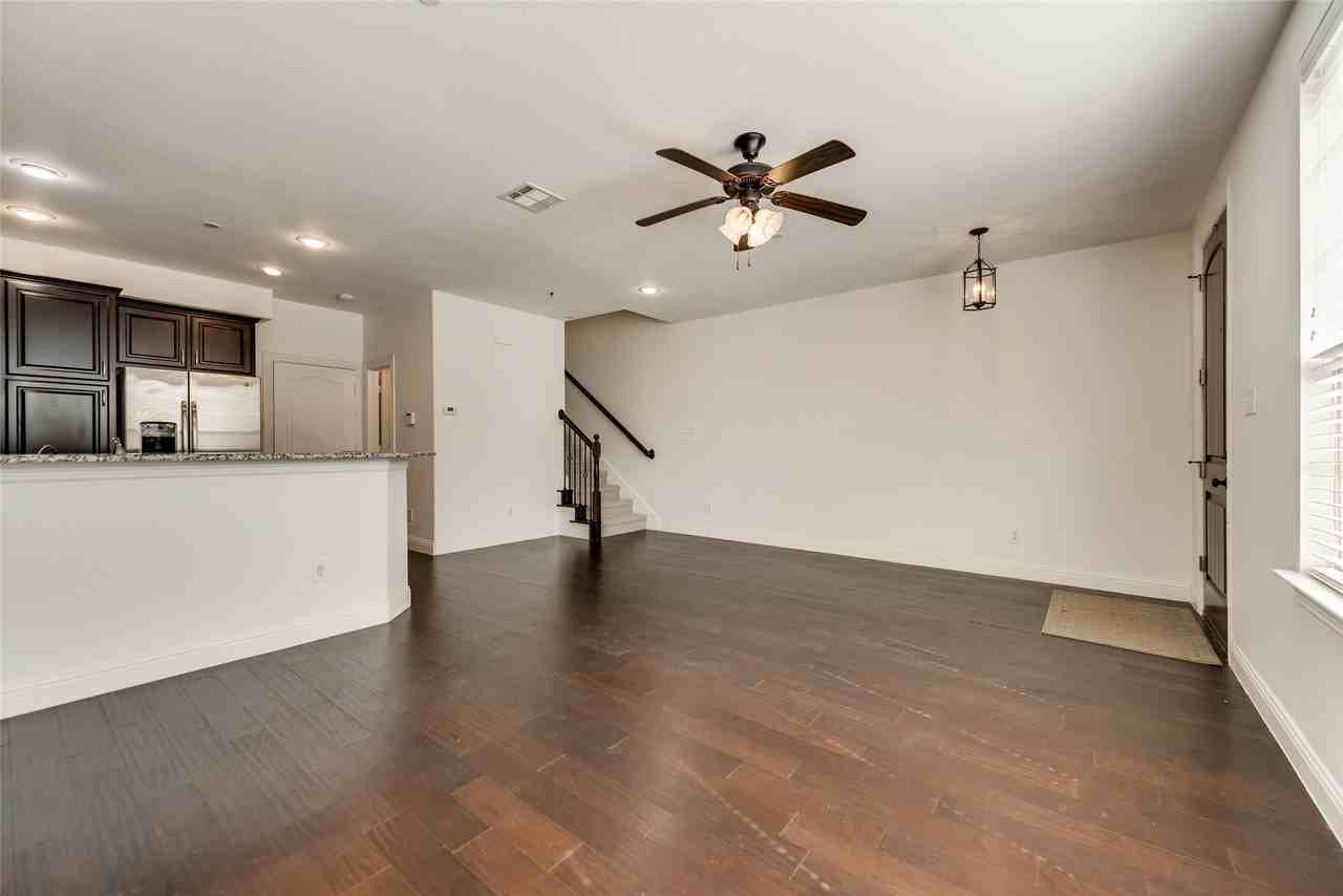5745 Headquarters Dr - Photo 4 of 25