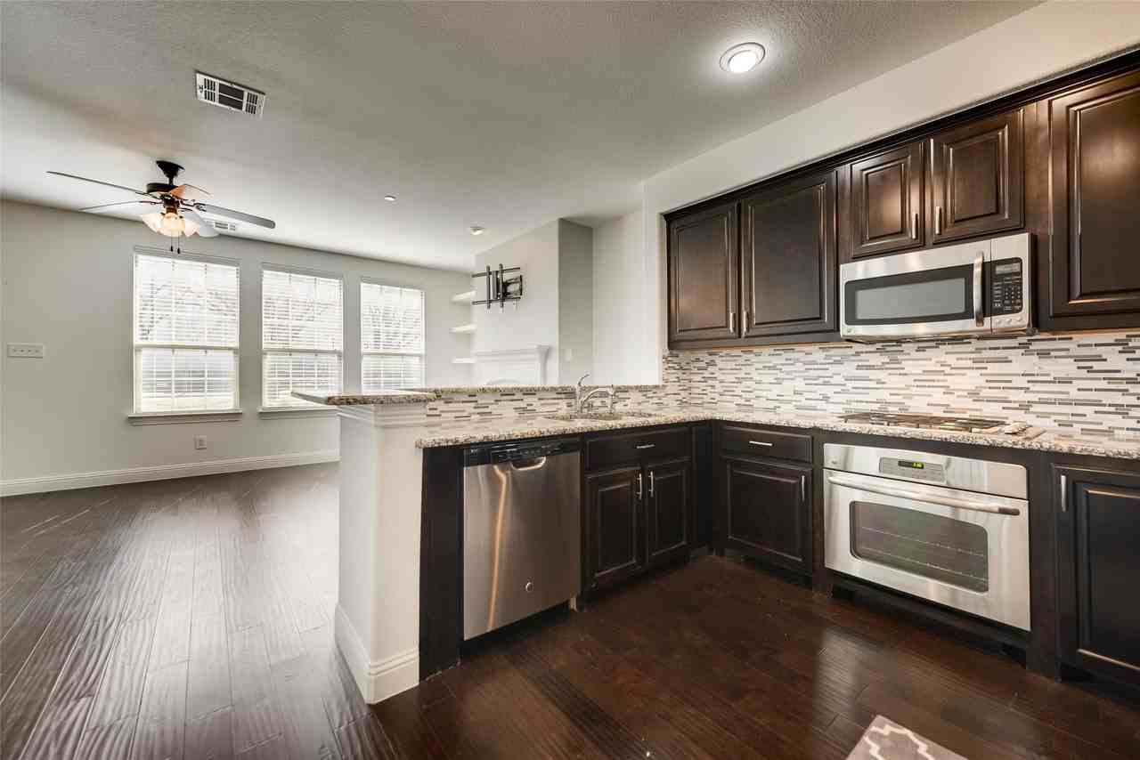 5745 Headquarters Dr - Photo 7 of 25
