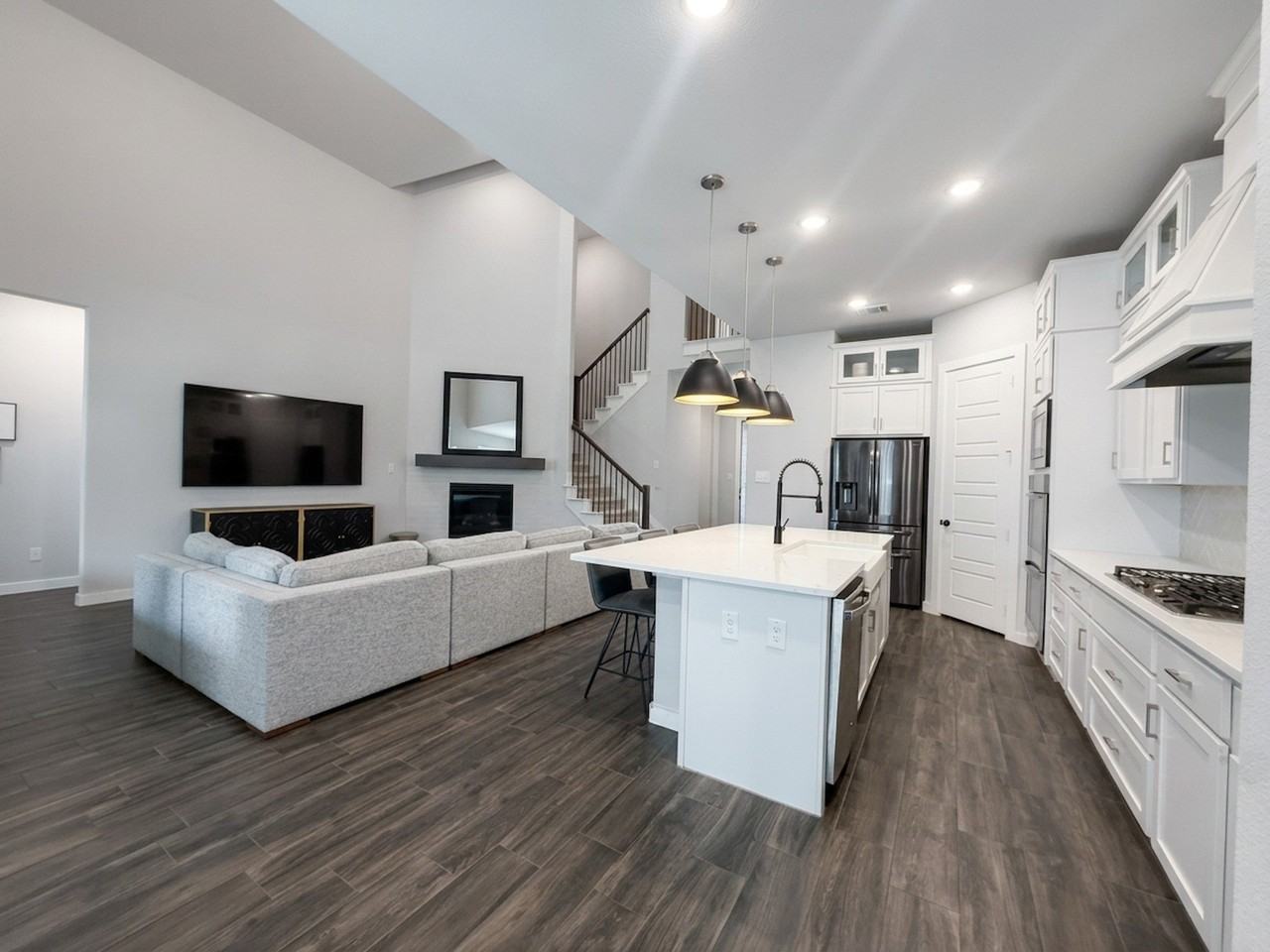 1708 Birch St - Photo 7 of 40