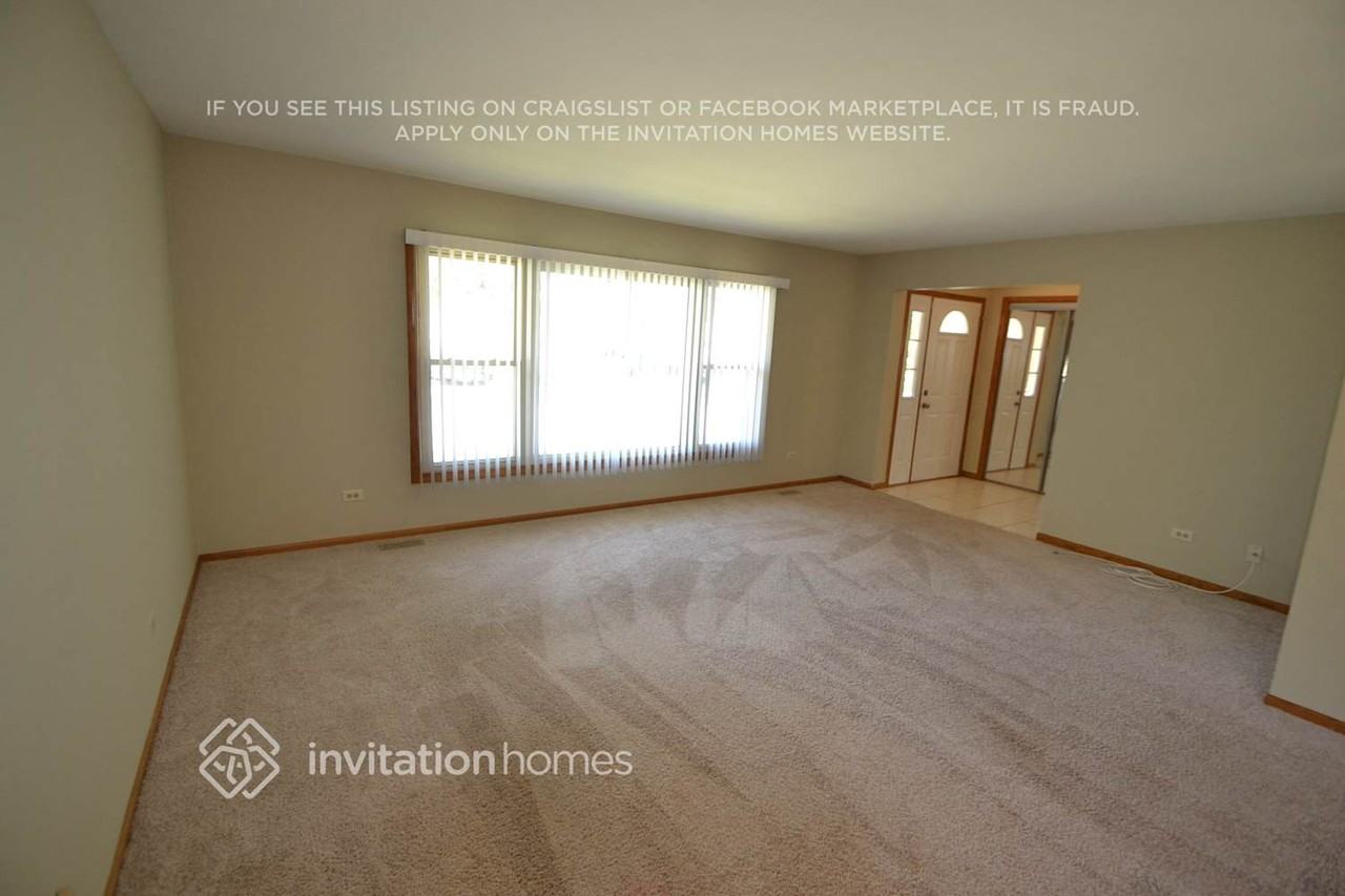 6633 174th St - Photo 2 of 8