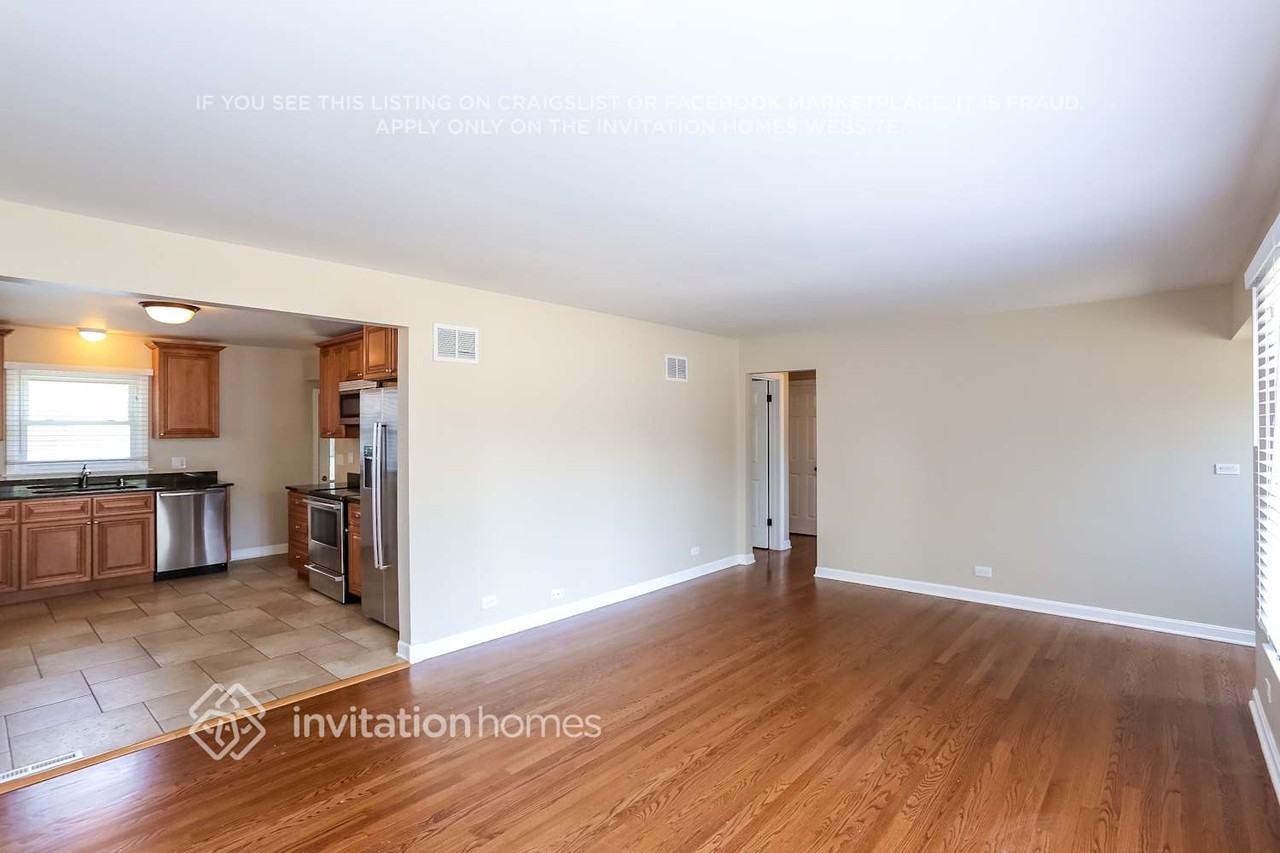 180 S Oakland Grv - Photo 5 of 19