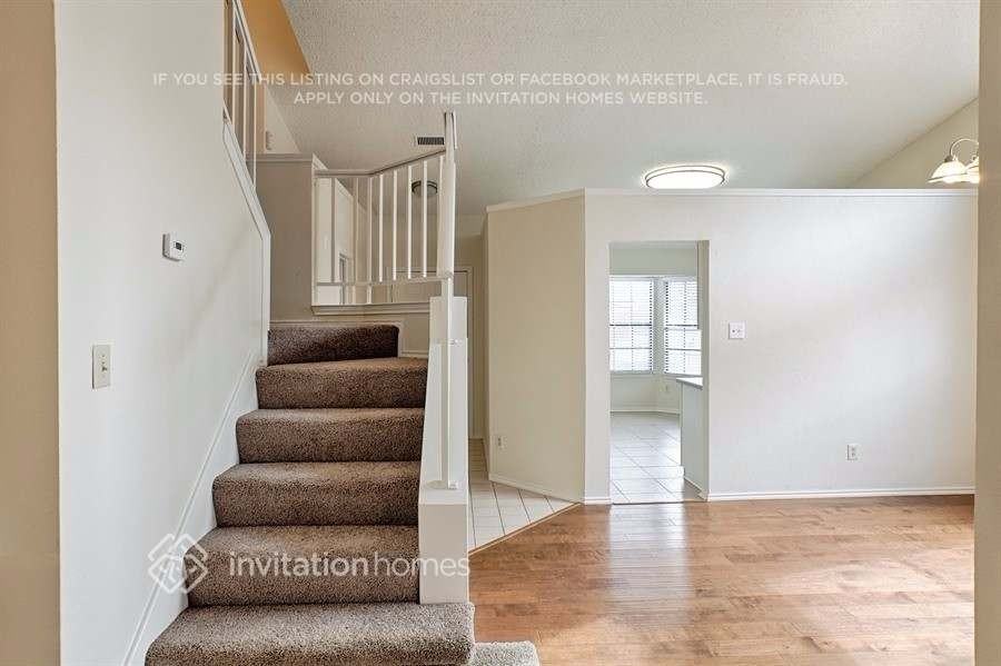 1504 Mountain Side Dr - Photo 5 of 18