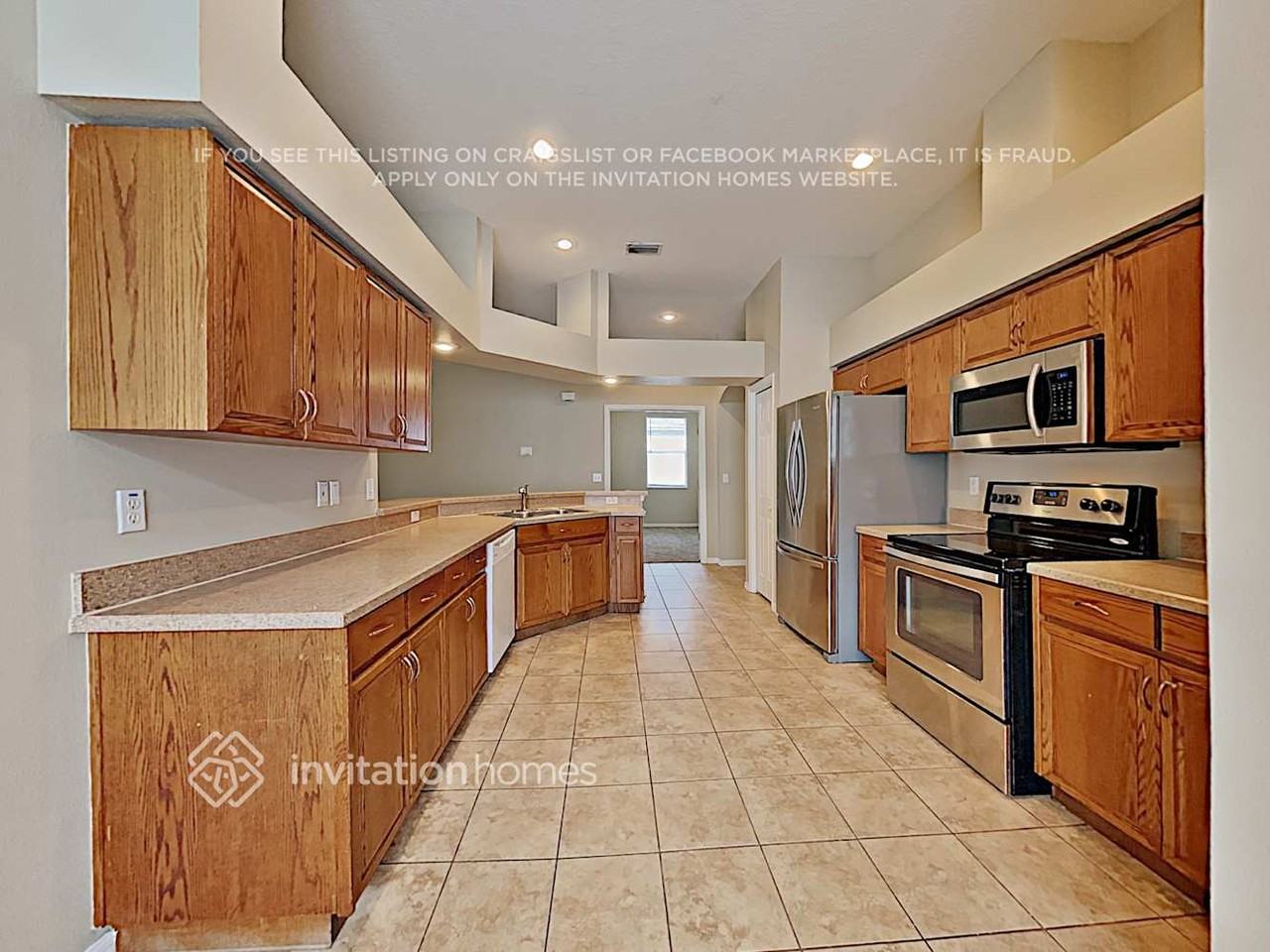 1108 Barclay Wood Dr - Photo 3 of 12