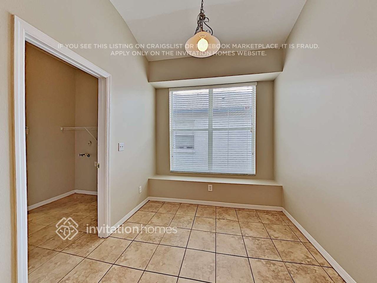 1108 Barclay Wood Dr - Photo 4 of 12