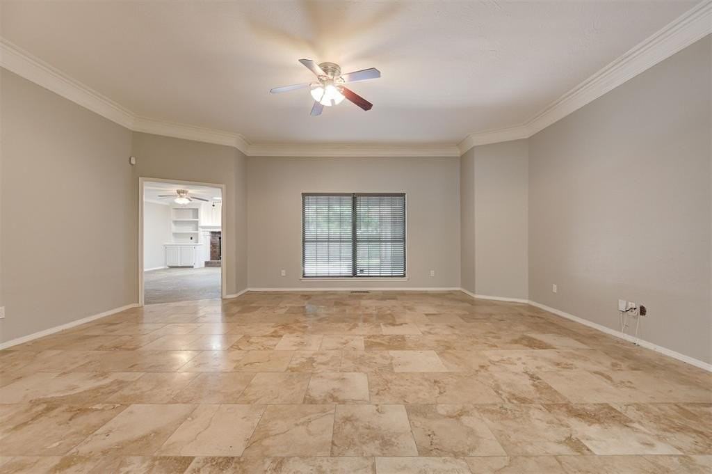 8521 Nw 121st St - Photo 5 of 40