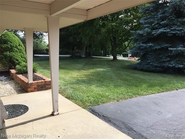 2663 Colonial Way - Photo 2 of 26