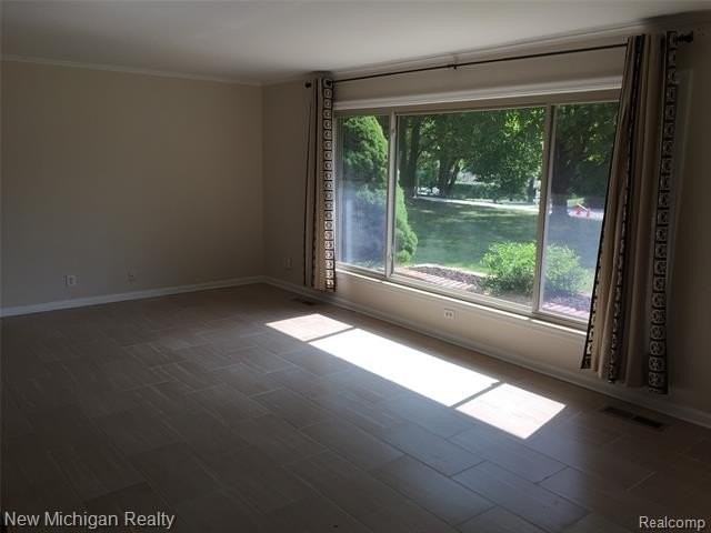2663 Colonial Way - Photo 6 of 26