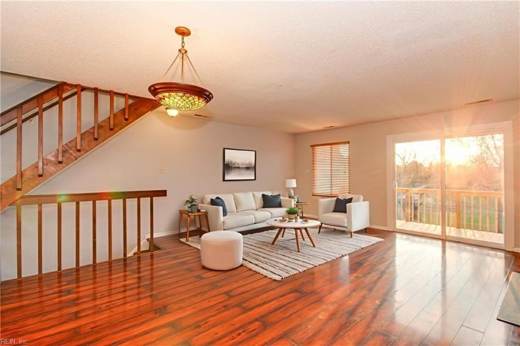 3764 Chimney Creek Dr - Photo 6 of 35