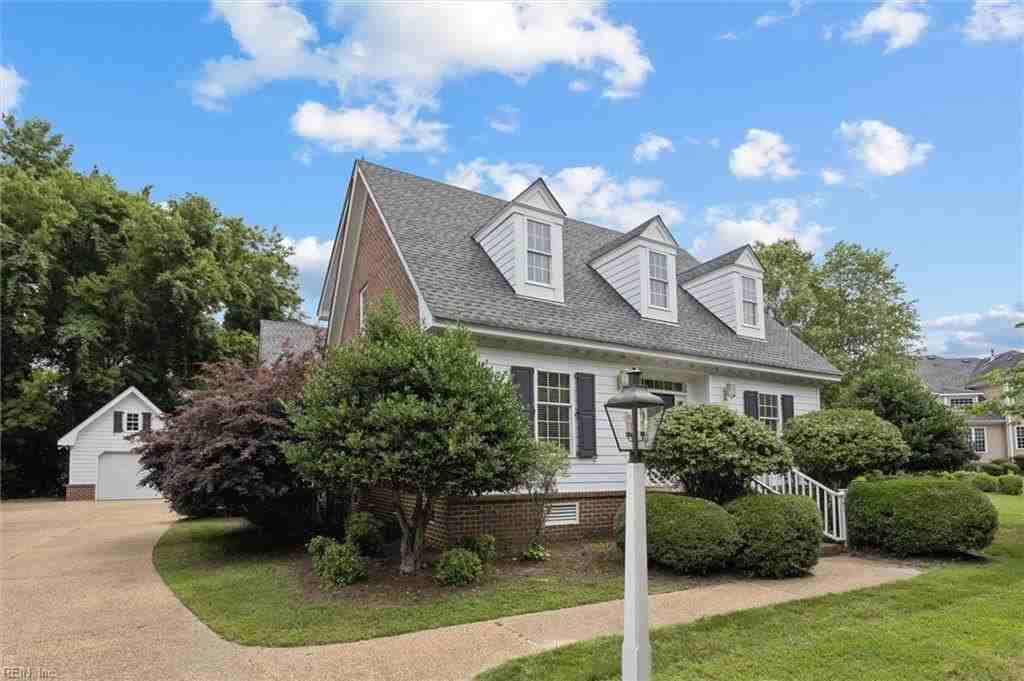 103 Tucker Ct - Photo 3 of 44